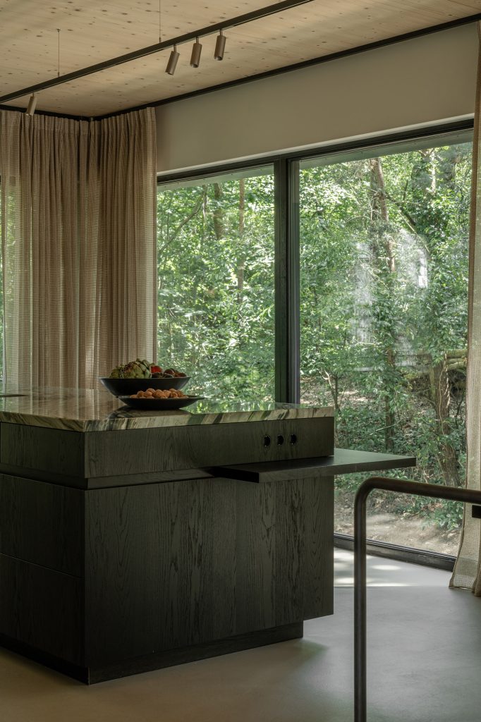 Wonderstruck High End Interior Design Amsterdam - Project: The Building Retreat Villa Amersfoort - Luxury Kitchen for Guests - Marble kitchen detail